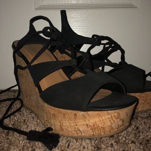 Soda Black Wedges